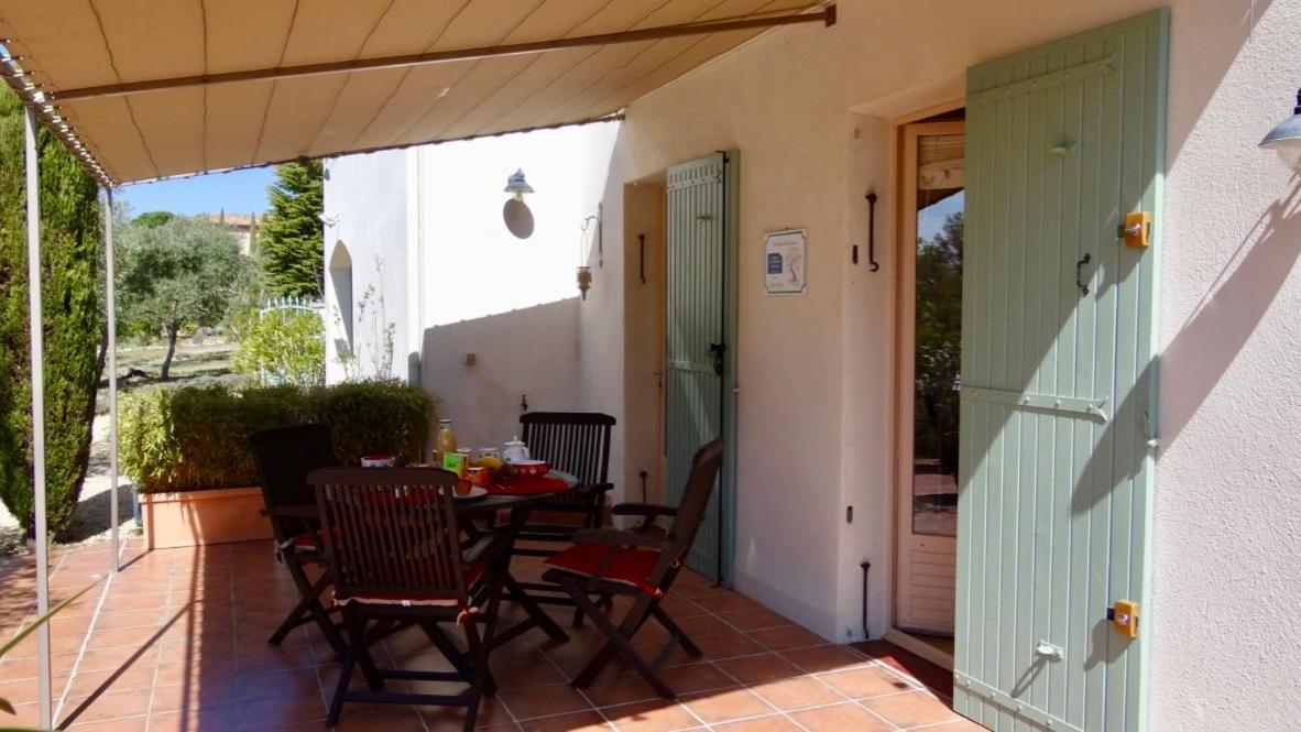 Gite L'Escapade Saint-Saturnin-lès-Apt Exterior foto